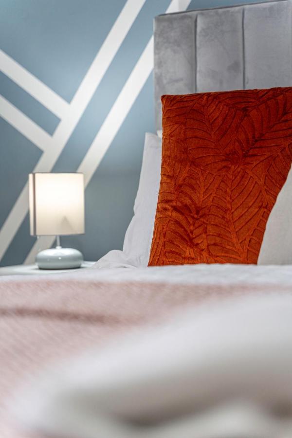 Jkg Property Solutions Presents Cosy City Apartment Ковентри Экстерьер фото
