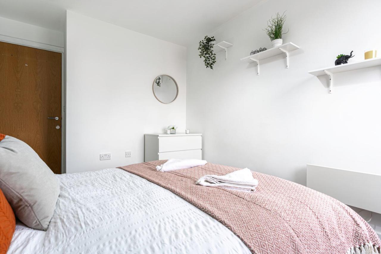 Jkg Property Solutions Presents Cosy City Apartment Ковентри Экстерьер фото